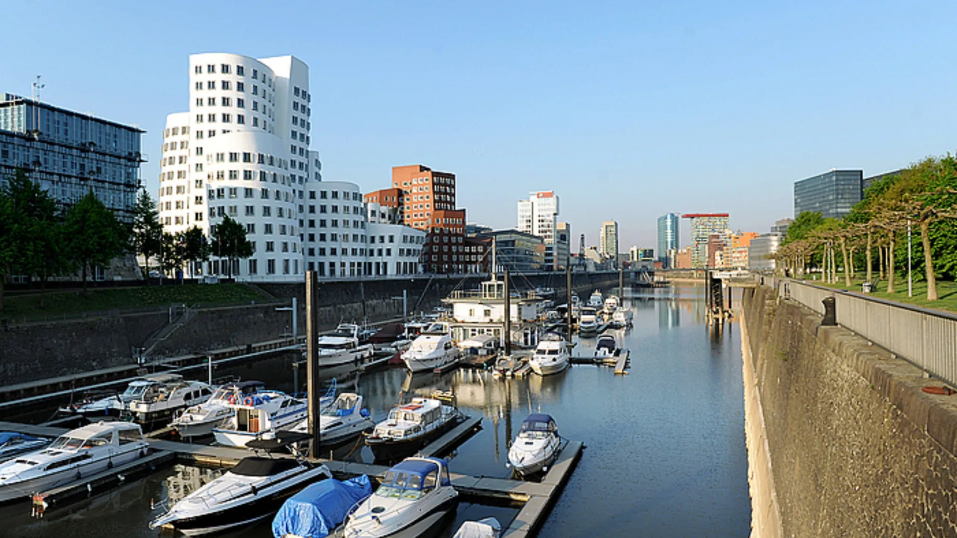 Holiday Inn Duesseldorf Hafen, An Ihg Hotel