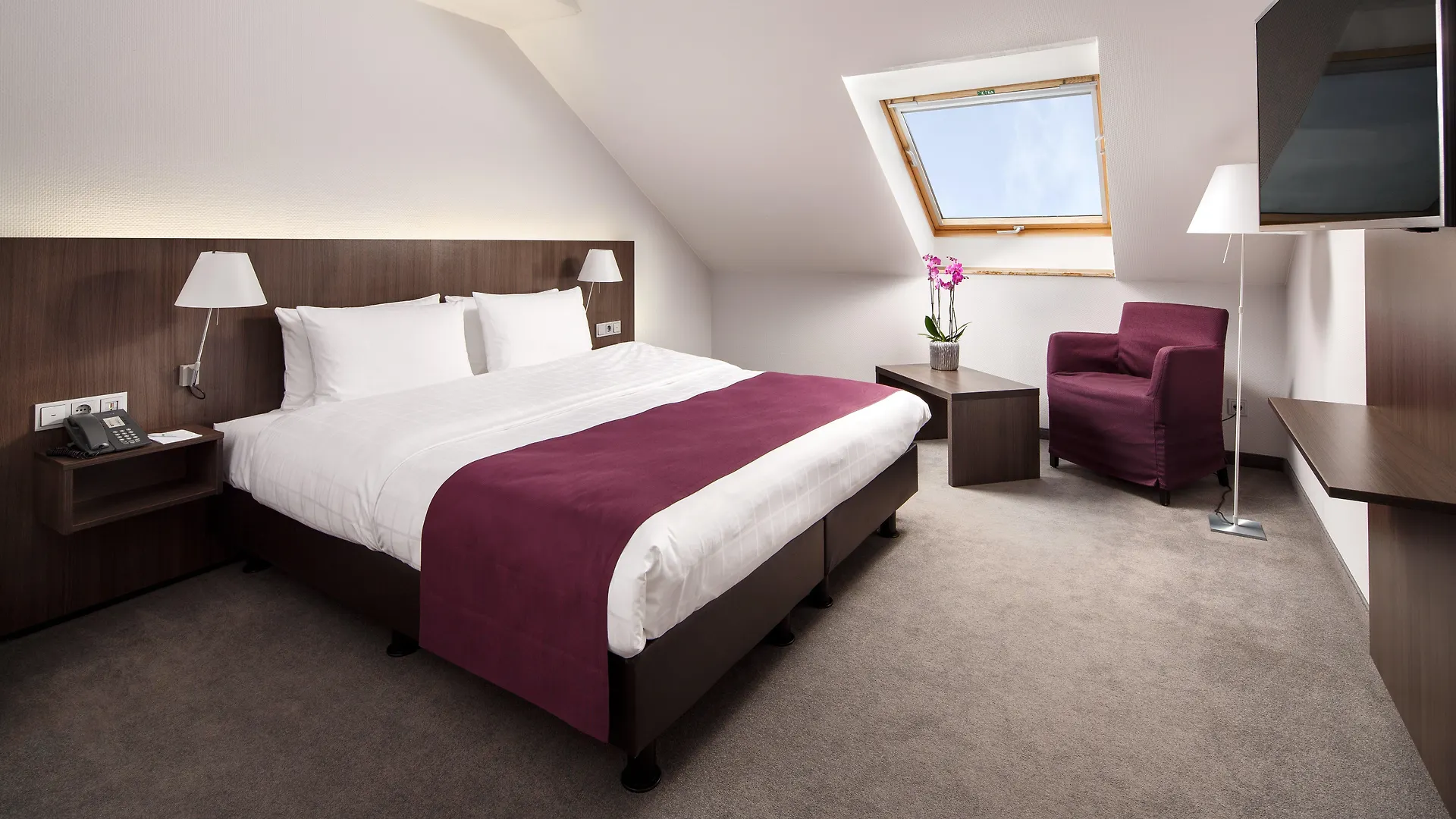 Holiday Inn Duesseldorf Hafen, An Ihg Hotel 4*, Dusseldorf