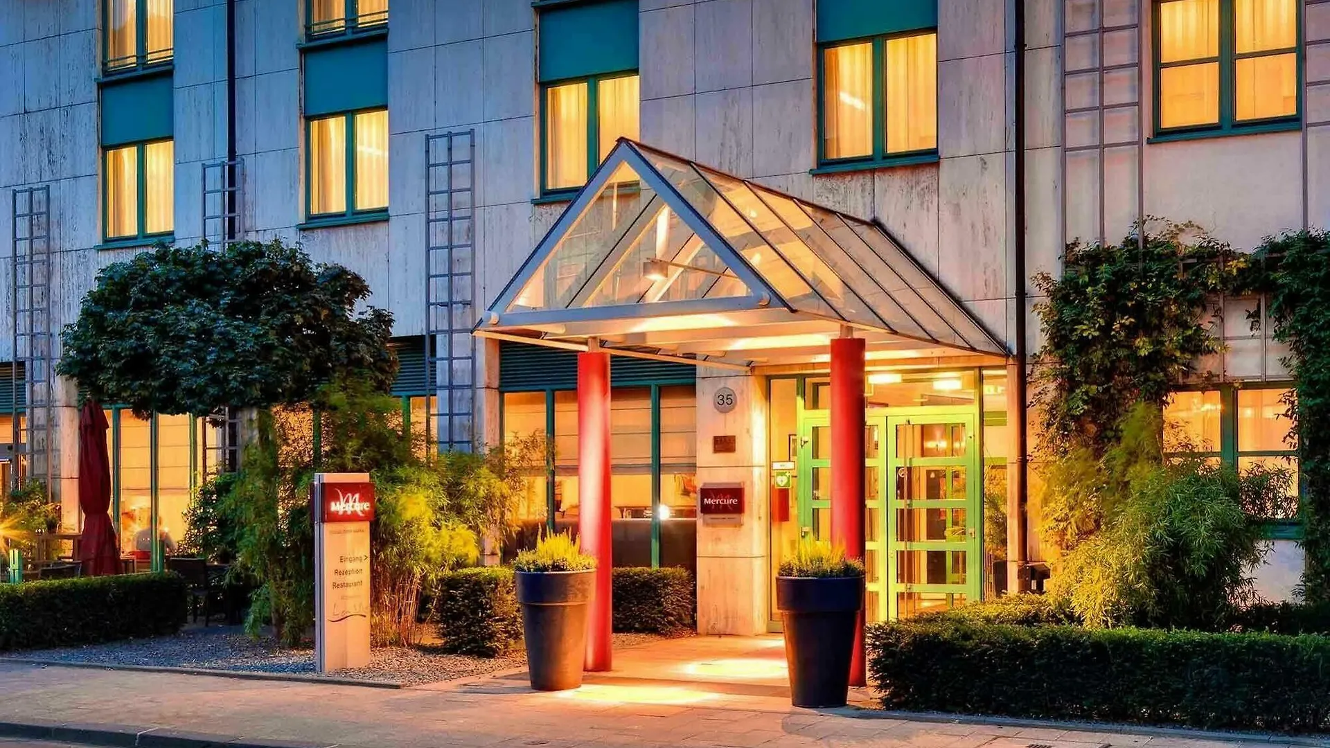 Holiday Inn Duesseldorf Hafen, An Ihg Hotel Düsseldorf